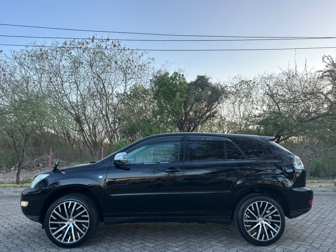 TOYOTA HARRIER thumbnail 7